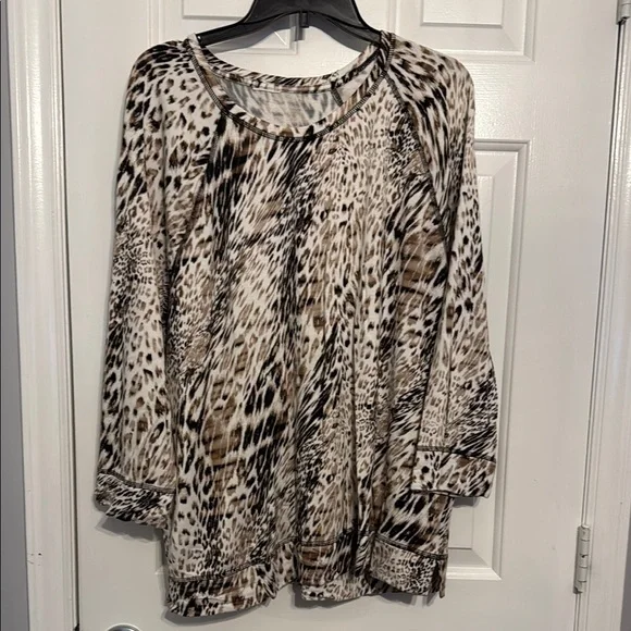 Leopard Print Women's Top - Picture 1 of 6